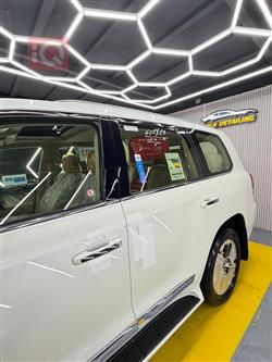 تۆیۆتا لاند کروزەر